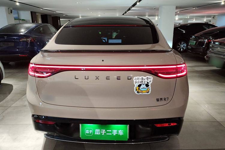 Used Hima Luxeed R7 2024 All-Electric 802 km Max
