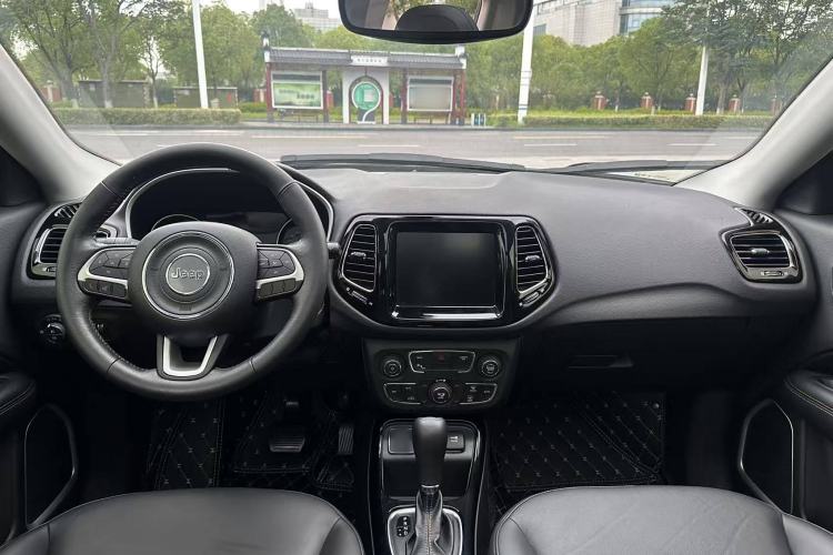 Used Jeep Compass 2019 220T Automatic Family Edition