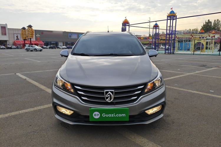 Used Baojun 310W 2017 1.5L Manual Comfort Version China VI Emission Standard
