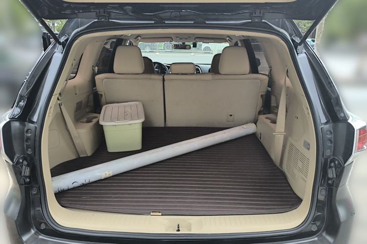 Used Toyota Highlander 2017 2.0T Four-Wheel Drive Elite Edition 7-Seater Trunk