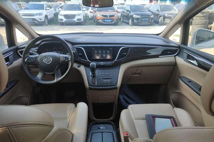 Used Buick GL8 2018 ES 28T Premium Model China VI Standard
