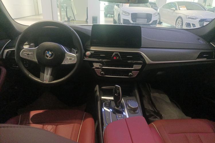 Used BMW 5 Series 2023 530Li Leading Model M Sport Package Center Console