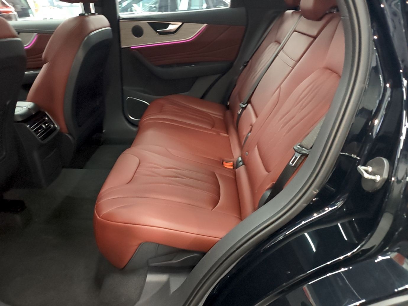 Hongqi HS5 2025 2.0T Two-Wheel-Drive Xuan Ying Edition — снимка 20
