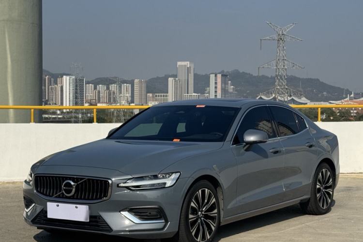 Used Volvo S60 2023 B4 Zhiyuan Luxury Edition