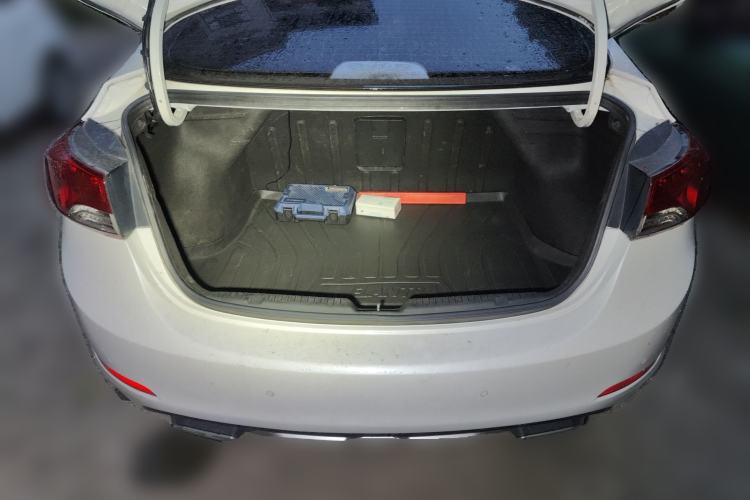 Used Hyundai Elantra (5th Generation / Langdong) 2015 1.6L Automatic Leading Model Trunk