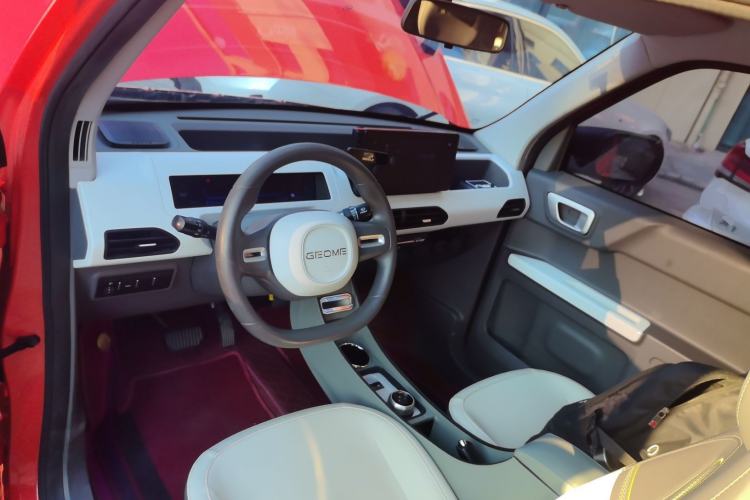 Used Geely Galaxy Panda 2024 200km Panda Rider Interior 2