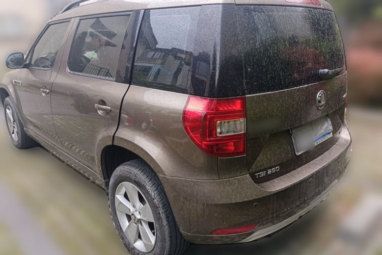 Used Skoda Yeti 2016 1.4TSI DSG Advanced Edition Rear Left 45 Deg