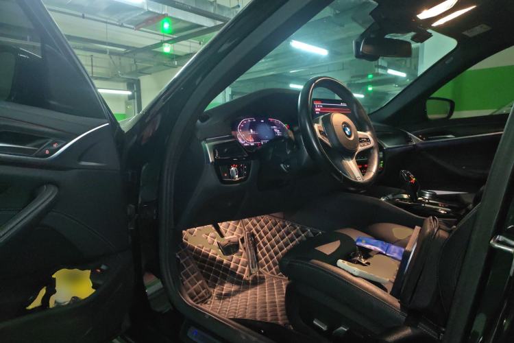 Used BMW 5 Series 2022 525i M Sport Package Driver Seat