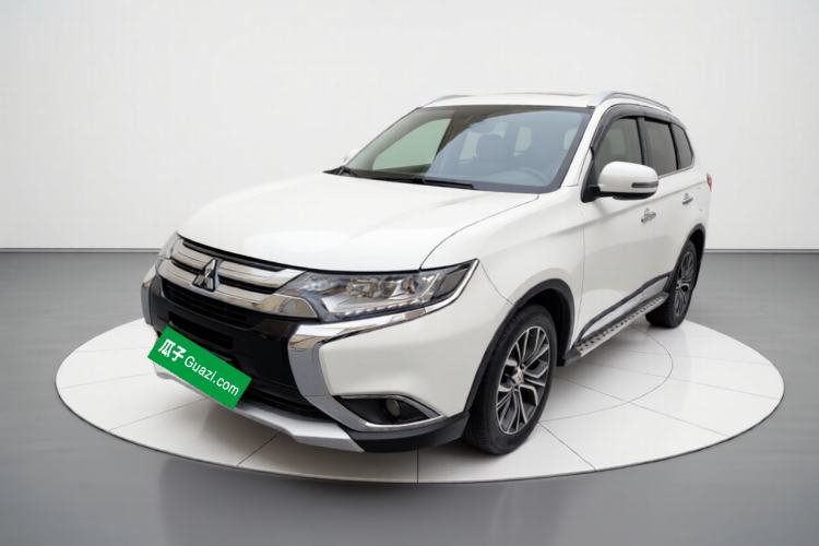 Used Mitsubishi Outlander 2018 2.4L 4x4 Luxury Edition 7-Seater