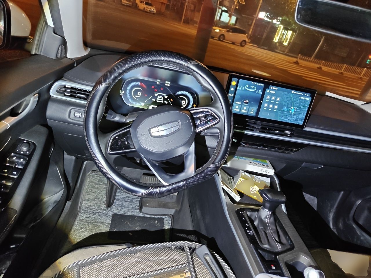 Geely Auto Emgrand 2025 4th Generation 1.5L CVT Luxury Version — снимка 10