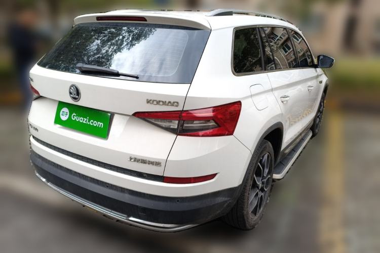 Used Skoda Kodiaq 2018 TSI330 7-Seater Two-Wheel-Drive Luxury Enjoyment Edition Rear Right 45 Deg