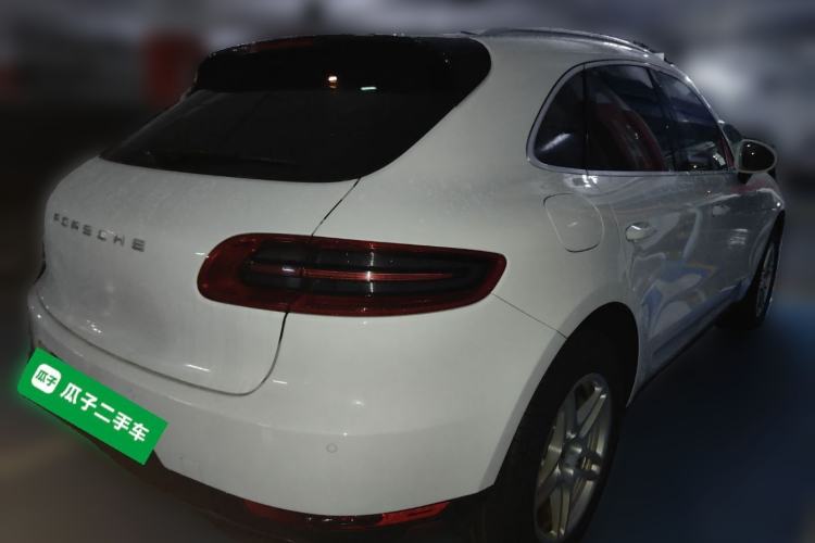 Used Porsche Macan 2016 Macan 2.0T Rear Right 45 Deg