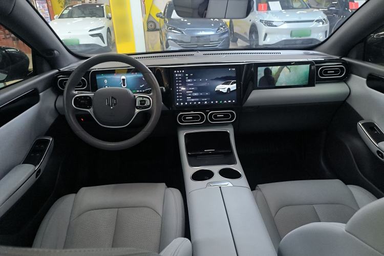 Used Leapmotor C01 2023 Range-Extended 216 Comfort Edition Center Console