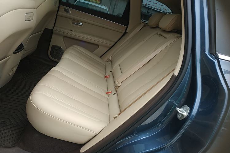 Used Hima AITO M7 2024 1.5T Intelligent Drive Rear-Drive Ultra Version 5 Seats Left Rear Seat