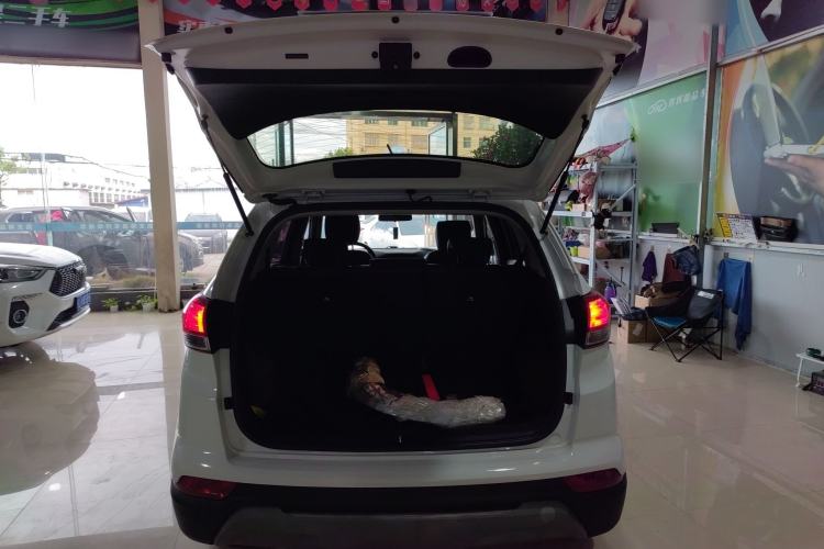 Used Hyundai ix25 2017 1.6L Automatic Smart Version Trunk