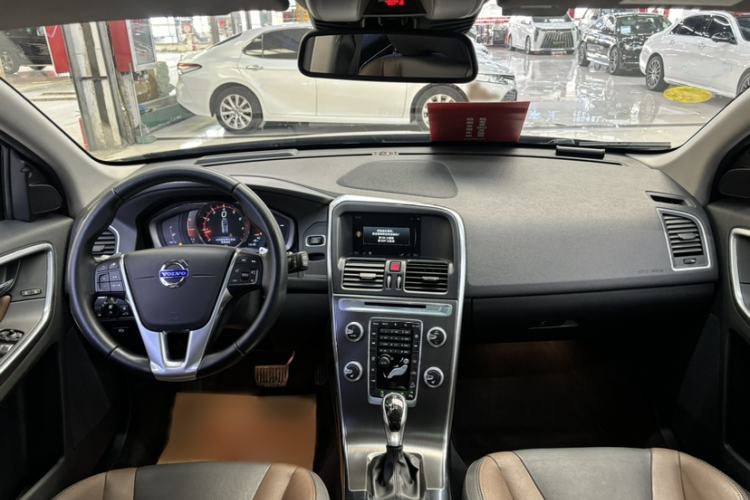 Used Volvo XC60 2015 T5 AWD Smart Drive Edition