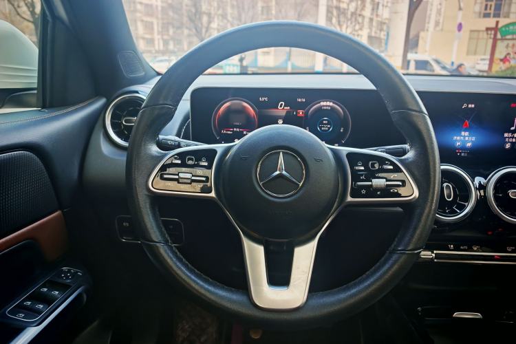 Used Mercedes-Benz GLB 2020 GLB 200 Dynamic Edition Steering Wheel