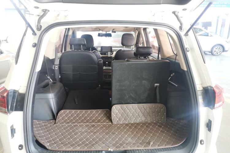 Used Baojun 360 2019 1.5L Manual Luxury Version China VI Trunk