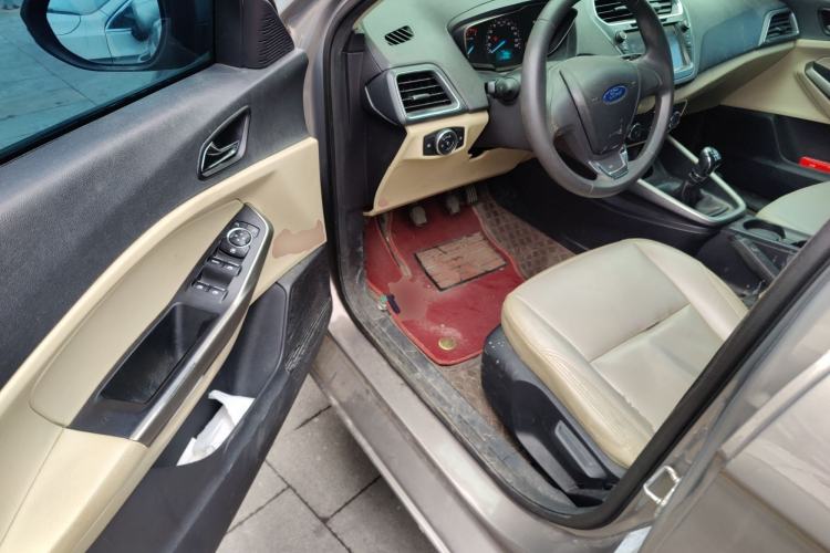 Used Ford Escort 2015 1.5L Manual Comfort Model Driver Seat