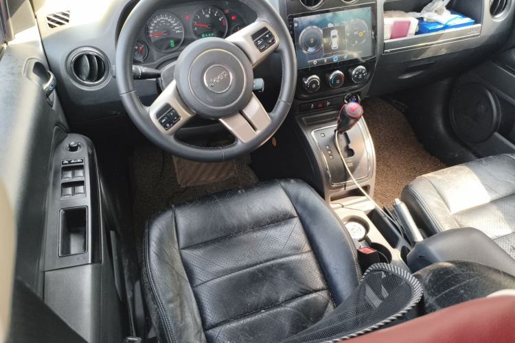 Used Jeep Compass 2011 2.0L two-wheel drive sport version