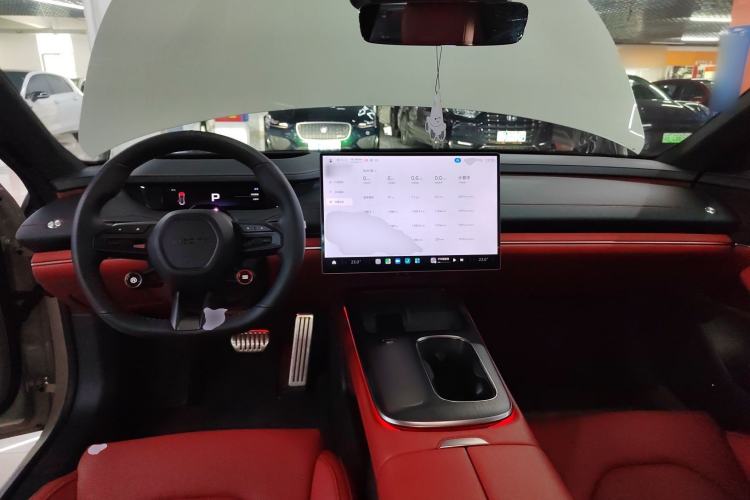 Used Xiaomi Auto SU7 2024 Four-Wheel Drive Ultra-Long Range Advanced Intelligent Driving Max Edition
