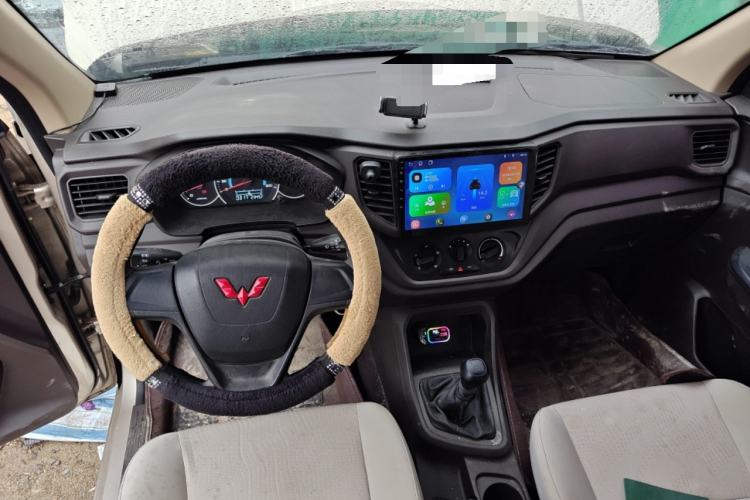 Used Wuling Hongguang V 2022 1.5L Jingqu Edition Electric-Assist LAR