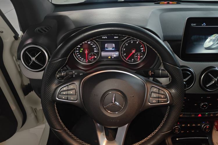 Used Mercedes-Benz B-Class 2016 B 200 Exclusive Edition
