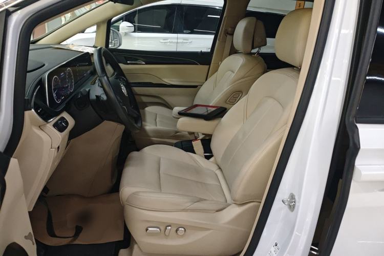 Used Buick GL8 2022 ES Landtrek 653T Luxury Edition
