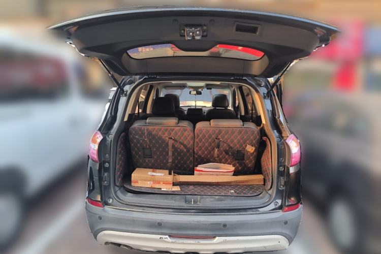 Used SWM X7 2016 1.8L Manual Luxury Edition 7 Seats
