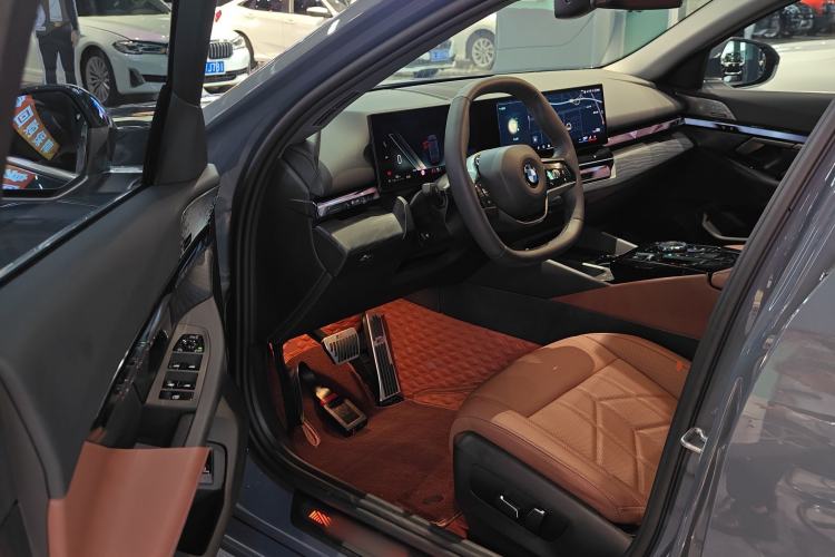 Used BMW 5 Series 2024 530Li Leading Luxury Package