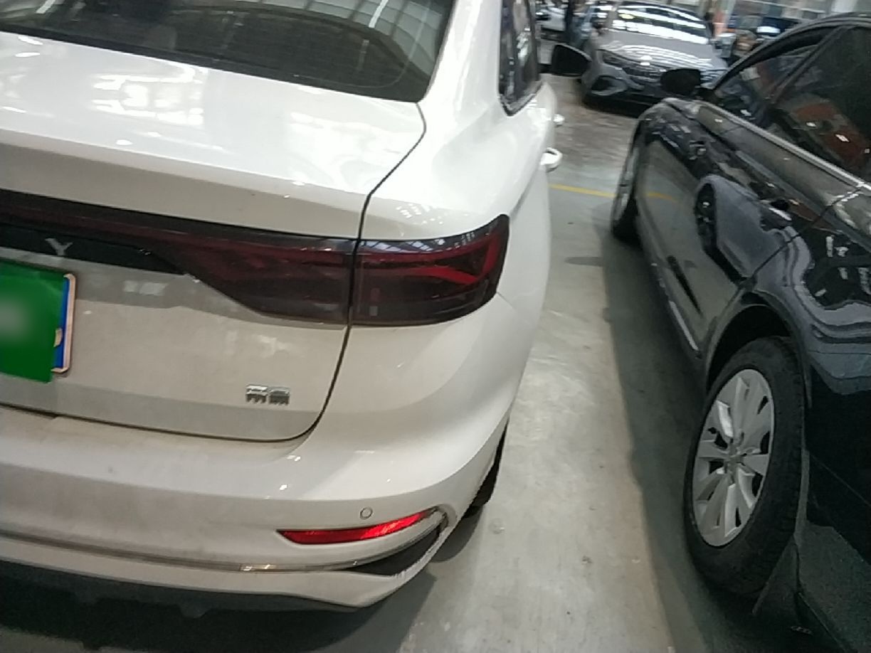 Geely Auto Emgrand 2025 4th Generation 1.5L CVT Luxury Version — снимка 9