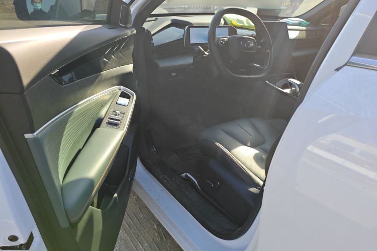 Used Geely Auto Emgrand X7 Sport 2024 1.5TD Smart Connect+