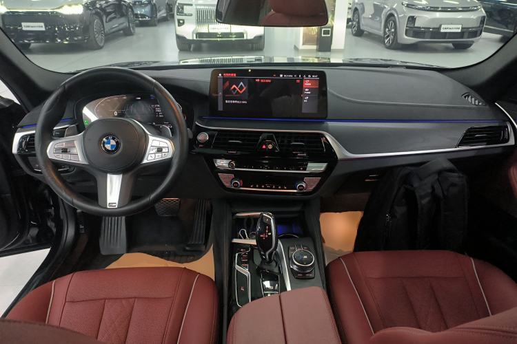 Used BMW 5 Series 2023 530Li Leading Model M Sport Package Center Console