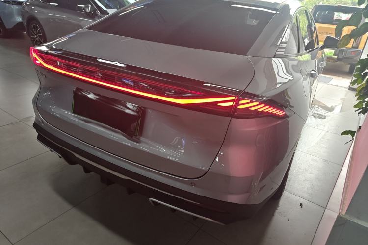 Used Geely Galaxy L6 2025 EM-i 140km Starship Edition Rear Right 45 Deg