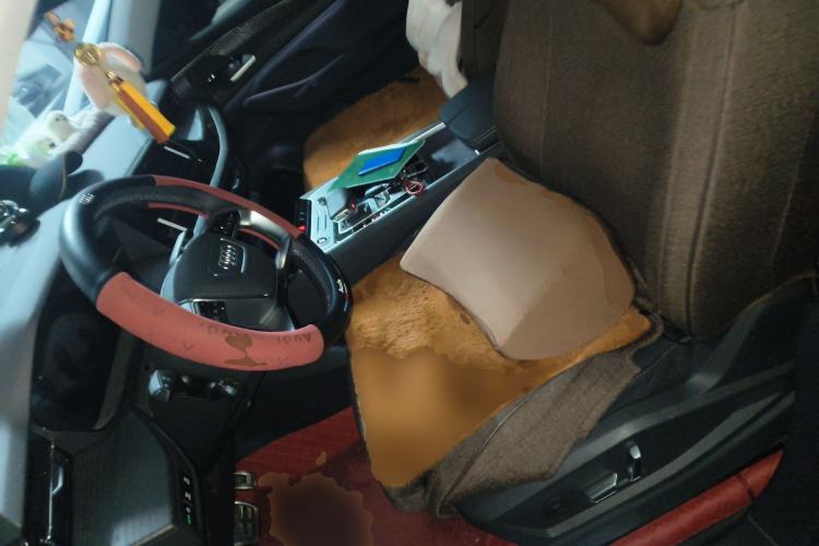 Used Audi Q6 2025 40 TFSI quattro Commemorative Edition Yulin Package 7 Seats Left Front Seat