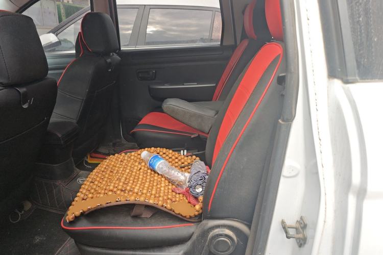 Used Dongfeng Fengon 330 2014 1.5L Manual Utility Version DK15 Left Rear Seat