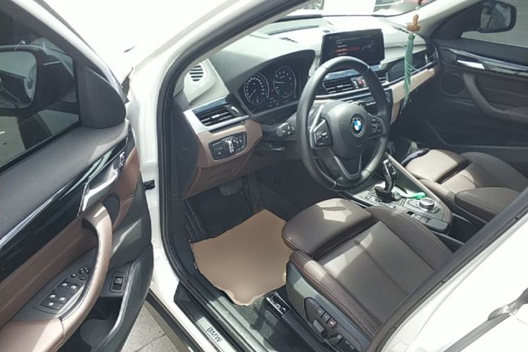 Used BMW X1 2020 sDrive25Li Leading Model
