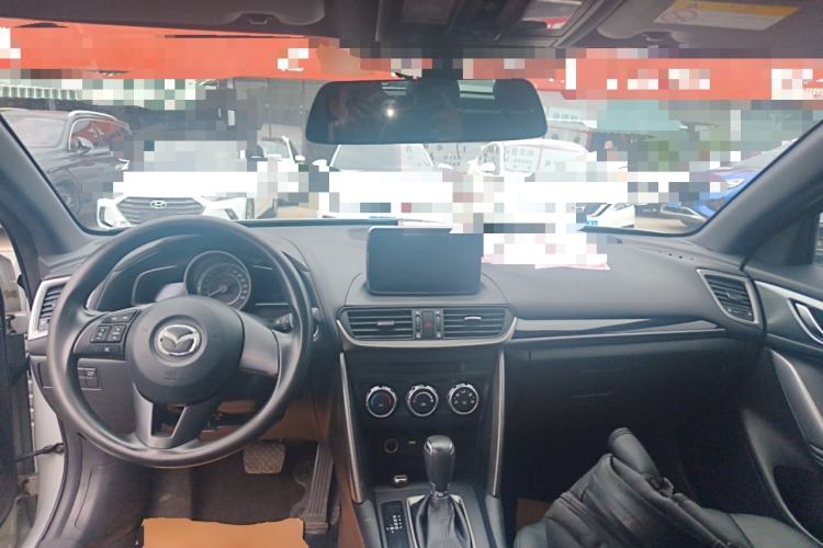 Used Mazda CX-4 2016 2.0L Automatic 2WD Blue Sky Dynamic Edition Center Console