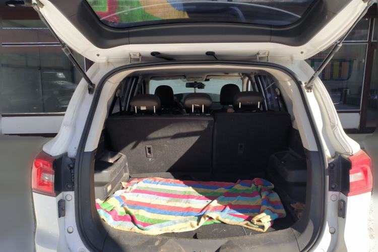 Used FORTHING Joyear X5 2017 1.6L CVT Luxury Model Trunk