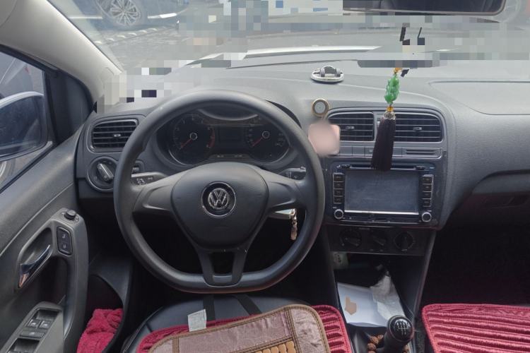 Used Volkswagen Polo 2016 1.4L Manual Fashion Model
