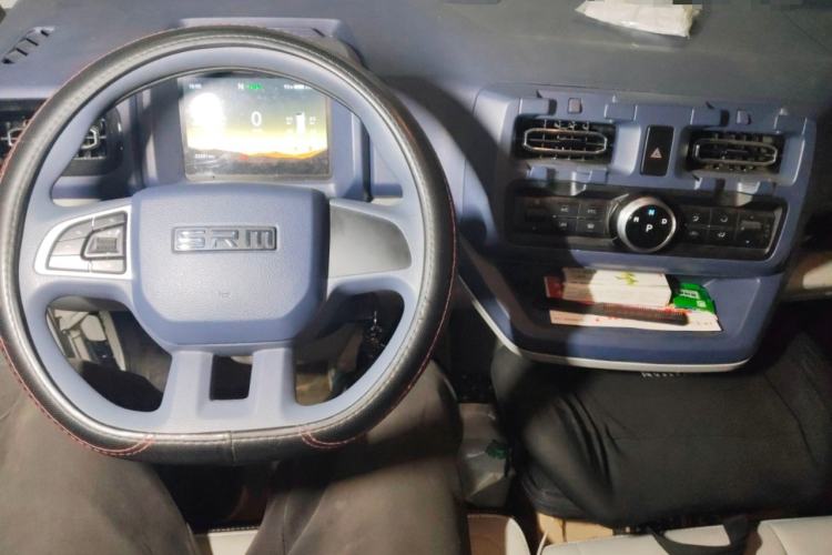 Used SRM New Energy E3L 2024 Standard 6-Seater Bus Audio And AC Panel