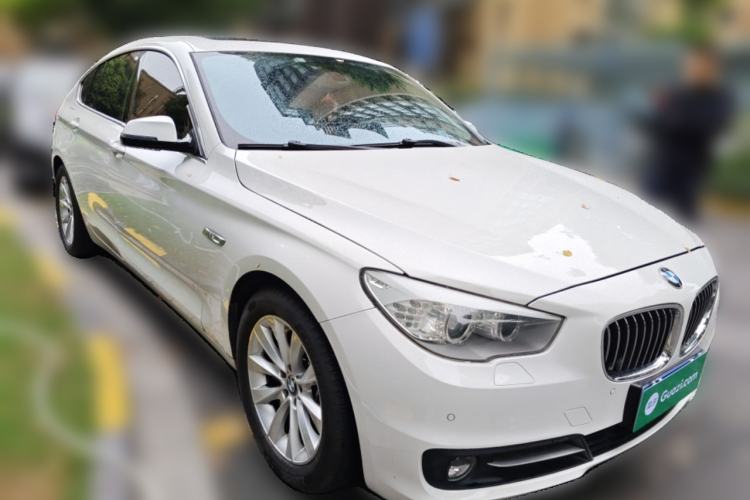 Used BMW 5 Series GT 2014 528i Leading Model Front Right 45 Deg