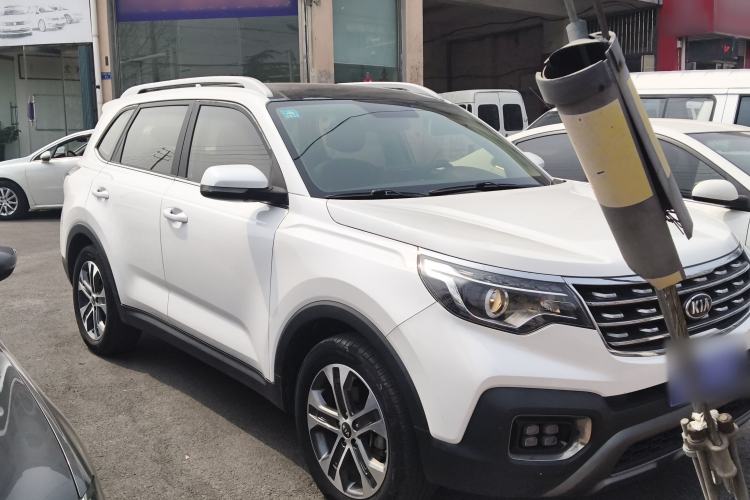 Used Kia Sportage R 2019 2.0L Automatic Smart Luxury Edition Front Right 45 Deg