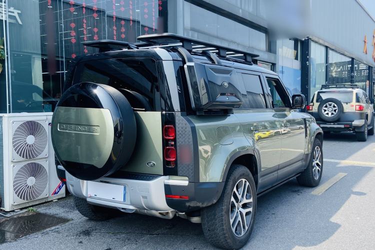 Used Land Rover Defender 2024 110 3.0T P400 Dark Edition Exterior 5
