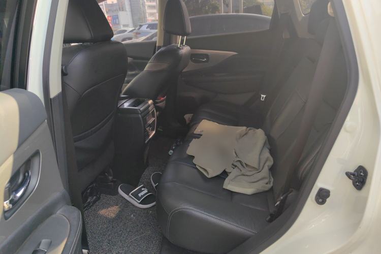 Used Nissan Murano 2017 2.5L XL Two-Wheel Drive Smart Edition Left Rear Seat