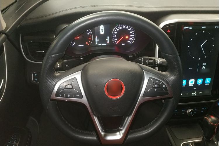 Used BYD Song MAX 2018 1.5T Automatic Smart Connect Elite Model with 6 Seats Steering Wheel