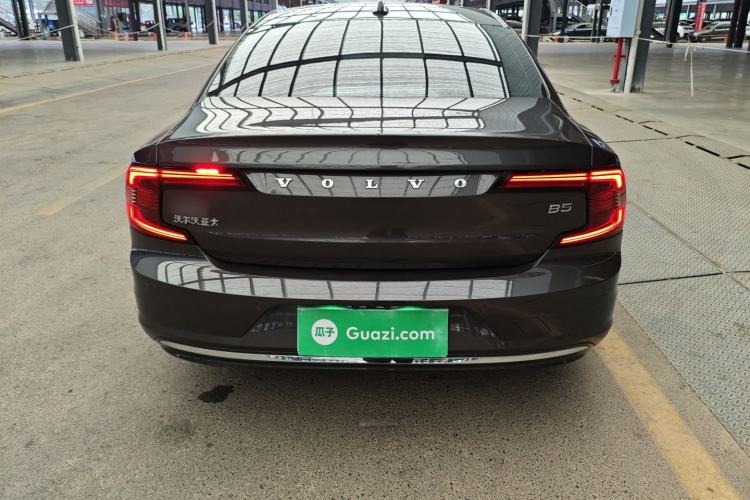 Used Volvo S90 2024 B5 Zhiyi Luxury Edition
