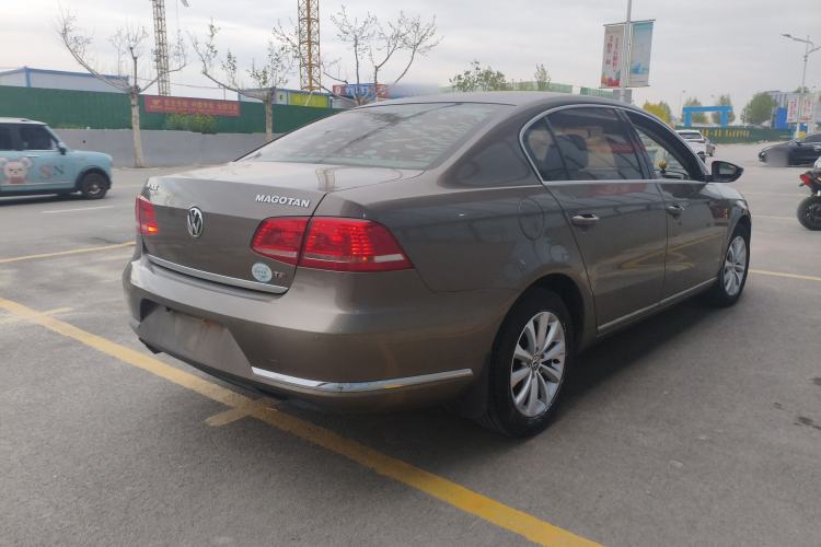 Used Volkswagen Magotan 2015 1.8TSI Luxury Model Rear Right 45 Deg