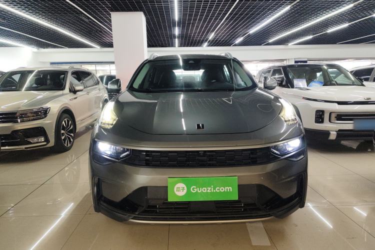 Used Lynk & Co 01 2021 2.0TD Two-Wheel-Drive Pro Trim Exterior 1