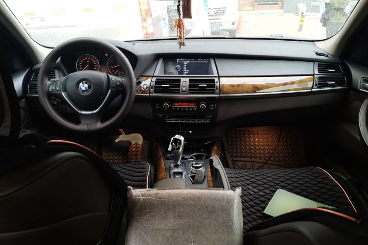 Used BMW X5 2011 xDrive35i Luxury Model

